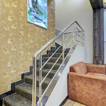 Hotel Blue Terminal ムンバイ エクステリア 写真